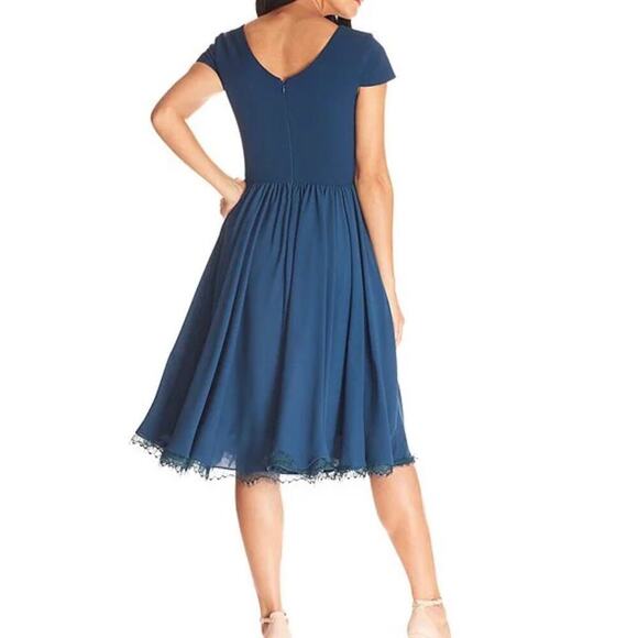 Dress the Population Corey V-Neck Cap Sleeve Lace Hem Dress Blue Size Large - Picture 2 of 11